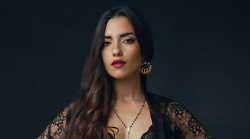 Sarita Schena in concerto all'Arena Eden. La cantante italo-argentina sul palco dell'Arezzo Smart Festival