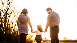 Assegno unico agosto 2025: ecco le date dei pagamenti Inps. Le maggiorazioni per famiglie