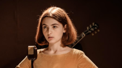 Nada, la bambina che non voleva cantare: il film stasera su Rai 1. Gli attori e la trama