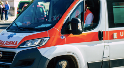 Scontro tra moto e auto, uomo di 36 anni trasportato in ospedale