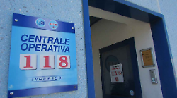 Entra furtivamente nei locali della Centrale del 118 ma viene scoperto e denunciato