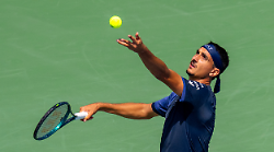 Lorenzo Sonego da brividi: sotto di due set, rimonta e va sul 2-2, ma poi perde il tie-break