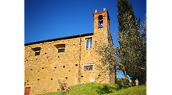Comune mette in vendita ex chiesa e struttura ricettiva: via alle offerte. Ecco il prezzo base