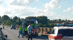 Morto a 42 anni dopo l'incidente con la moto sul ponte: chi è la vittima. E' deceduto in ospedale