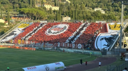 Arezzo la carica dei 102. Buon compleanno al Cavallino che galoppa e prepara la trasferta al Moccagatta