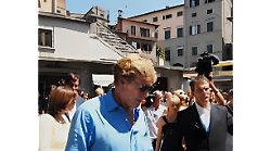 Quei sette giorni di Robert Redford a Cortona: le passeggiate, il giornale, la folla, il festival e le poesie