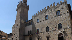 Multa all'auto della Casa Pia. Il Comune di Arezzo: "Sanzione ineccepibile, corretto l'operato dell'agente della polizia municipale"