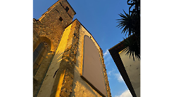 Ad Arezzo architettura tessile per proteggere la Cappella Bacci e gli affreschi di Piero della Francesca