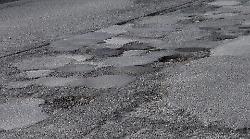 Arezzo, in un mese 46 segnalazioni al Comune per colpa delle buche