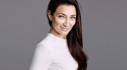 Elisabetta Franchi: dal processo per stalking a nuove accuse. Il dito medio su Instagram e champagne aggravano la posizione