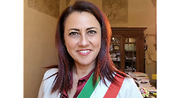 Roberta Casini entra in consiglio regionale. Lascia la carica di sindaco e Lucignano a primavera torna alle urne