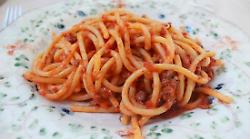 Anghiari celebra i Bringoli col sugo finto. Come si preparano, la loro storia e per favore non chiamateli Pici