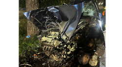 Muore a 22 anni nello spaventoso schianto in auto sulla Ss 73