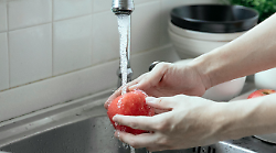 In una parte della provincia di Arezzo l'acqua torna pubblica. Storica decisione in Toscana, riguarda anche Firenze, Prato e Pistoia