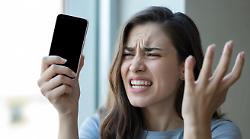 Tim in tilt, problemi in tutta Italia: difficoltà per le chiamate e i collegamenti internet. Migliaia di segnalazioni