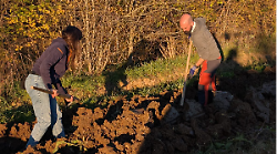 Vanga e zappa, ritorno alla terra. Tante domande per avere gli orti in affitto ad Arezzo