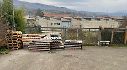 Barricate contro i furti alla Manifattura del Panno Casentino ferma per la crisi e bersagliata dai ladri