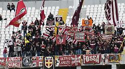 Daspo per quattro tifosi dell'Arezzo per i fumogeni nella partita contro l'Ascoli