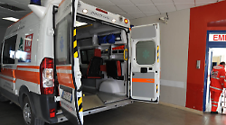 Un ventenne ferito in un incidente tra una moto e un'auto: trasferito in ambulanza all'ospedale di Arezzo