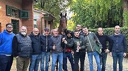 Sette castiglionesi con la passione per i cavalli. La storia di "Brividi", castrone baio, che colleziona vittorie