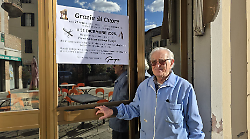 Lo storico barbiere del paese chiude dopo 72 anni di attivit&agrave;. Tra i suoi clienti anche Amintore Fanfani