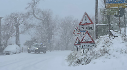 Neve in provincia di Arezzo, il punto della situazione. Disagi per la circolazione. Le decisioni sulle scuole. In aggiornamento
