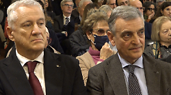 Evento sulla riforma della giustizia, sala piena con volti noti e cittadini interessati a farsi un'opinione in vista del referendum