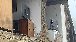 La fuga di gpl, il mix esplosivo e l'innesco con una scintilla: si ricostruisce l'esplosione della casa. I vicini: "Come il terremoto"