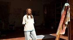 Agnes Waruguru espone a San Giovanni Valdarno: la prima mostra personale dell'artista in un museo pubblico italiano