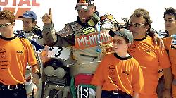 Il 21 gennaio di 25 anni fa Fabrizio Meoni vinceva la Dakar e coronava il sogno: dalla gavetta a campione