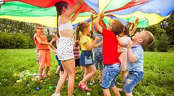 Mezzo milione di euro messi a disposizione delle famiglie per i centri estivi dalla Fondazione Cr Firenze. Ecco chi ne ha diritto