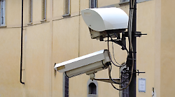 Multe frettolose con la telecamera: auto riprese prima di superare il varco Ztl. E il caso arriva in consiglio comunale 