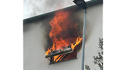 Fiamme in un appartamento di Pescaiola: intervento delle squadre dei vigili del fuoco