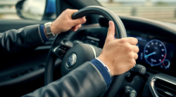 La confessione: "Ho guidato nove anni auto e moto fuorilegge senza saperlo. Colpa mia ma lo Stato pu&ograve; fare di pi&ugrave;"