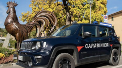 Ladri esperti di vino, rubano al ristorante bottiglie da 1.200 euro. Ma i carabinieri presentano il conto