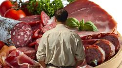 Lavoro, il salumificio che chiude perch&eacute; vuole traslocare: 27 posti a rischio. Il braccio di ferro con i sindacati e il tavolo in Regione Toscana