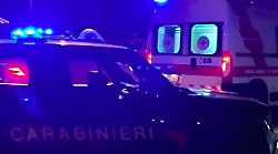 Trovato morto dal sindaco e dagli amici: non era rientrato a casa per cena. Malore fatale nel bosco, cordoglio nel paese