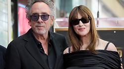 Monica Bellucci e Tim Burton, addio alla villa in Toscana. Finito l'amore venduta la tenuta da favola