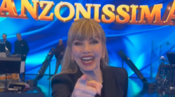 Canzonissima, il ritorno: la sfida tra i big. I cantanti alla corte di Milly Carlucci e come funziona il programma. Le anticipazioni