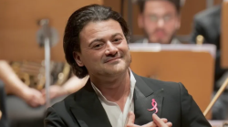 Vittorio Grigolo, chi &egrave; il tenore di Canzonissima. L'erede di Pavarotti tra successi e vita privata. La storia con Stefania e la figlia Bianca Maria
