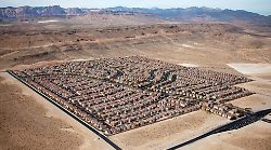 Le foto di Alex MacLean al Museo delle Terre Nuove: prorogata la mostra, si concluder&agrave; il 28 giugno