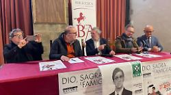 Gli Avanzi di Balera fanno il sold out e svelano anche alleanze politiche saltate