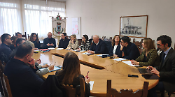 Ottanta minuti per andare a partorire dal Valdarno ad Arezzo: troppi. Il dossier pu&ograve; salvare il punto nascita