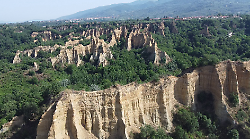 Sfoglia l'inserto Scuola & lavoro: Giornate Zero Spreco, il geoturismo nelle Balze del Valdarno e i Nuovi Giochi della Giovent&ugrave;
