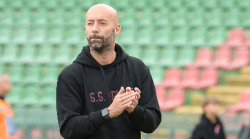 Arezzo, l'urlo di battaglia di Cristian Bucchi: "Contro il Pineto dobbiamo vincere tutti i contrasti e tutti i duelli"