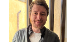 Trova un portafogli pieno di soldi e lo restituisce. Il venerd&igrave; 17, il quadrifoglio e una bella storia di onest&agrave;