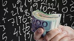 Superenalotto, il gioco che racconta gli italiani: scaramanzie, geometrie e numeri fortunati. Incredibile la combinazione pi&ugrave; giocata