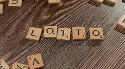 Lotto, i numeri dell'estrazione di oggi, gioved&igrave; 7 maggio