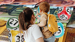 Lotto, i numeri di oggi, sabato 9 maggio. La festa della mamma e il sogno della vincita