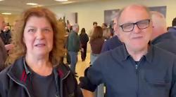 Lavoratori veterani di Unoaerre emozionati augurano altri cento anni all'azienda dell'oro